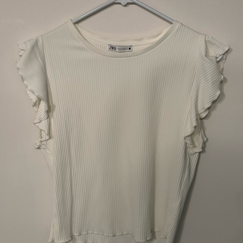 Zara Ruffled Sleeveless Blouse